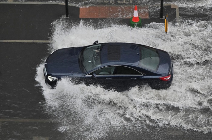 รถยนต์ไฟฟ้าสามารถขับลุยน้ำท่วมได้หรือไม่
